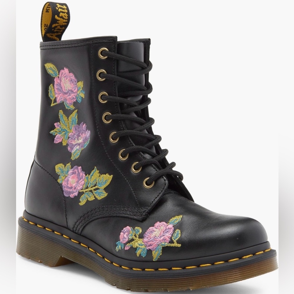 Dr. Martens Vonda ll Black Boots with Pink Floral Embroidery size 5 & 6 NEW